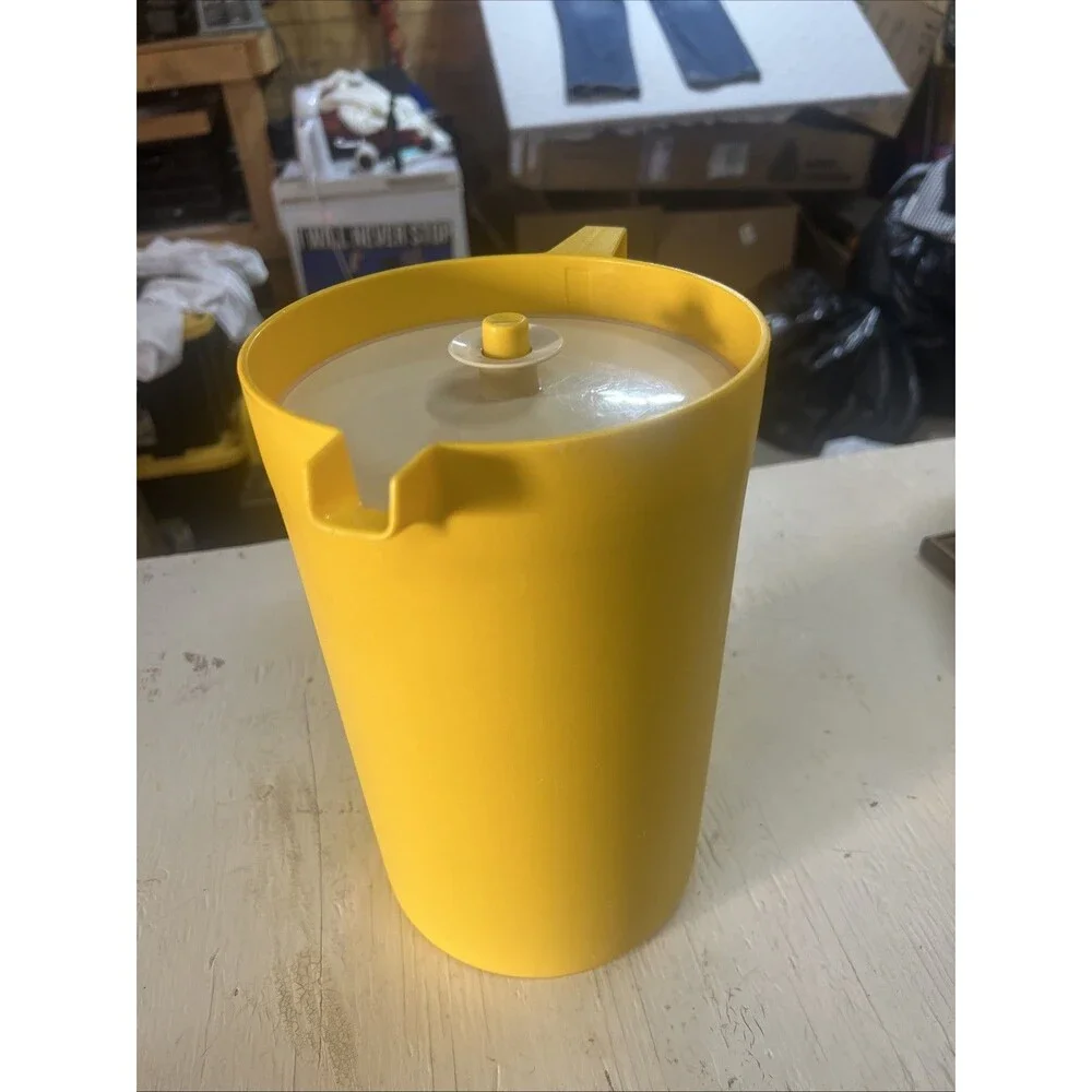 1970s Tupperware 1416-3 Yellow 1 Gallon Pitcher With White Push Button Seal Lid